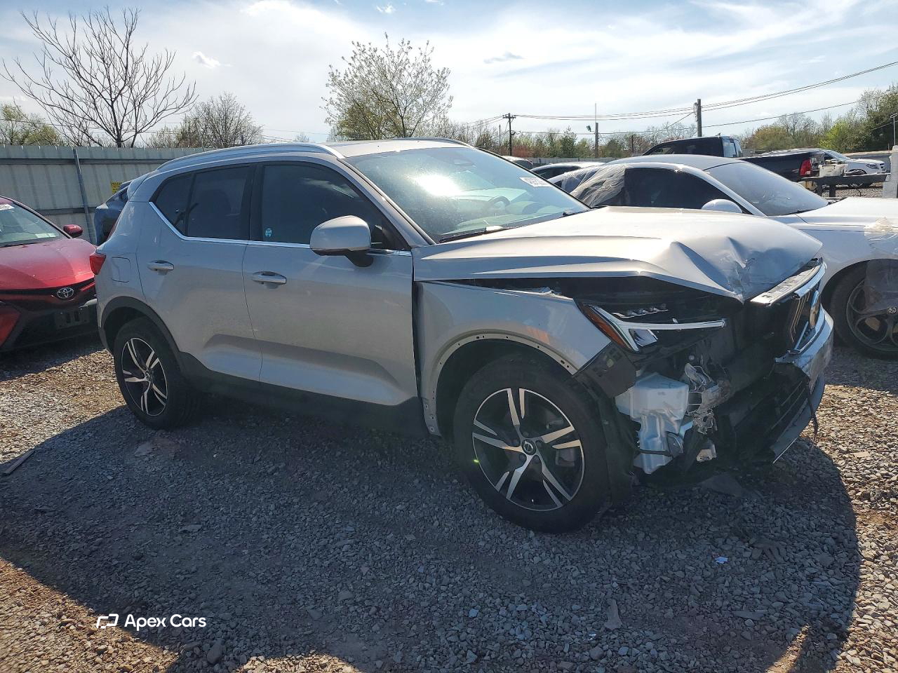 Volvo XC40 2025