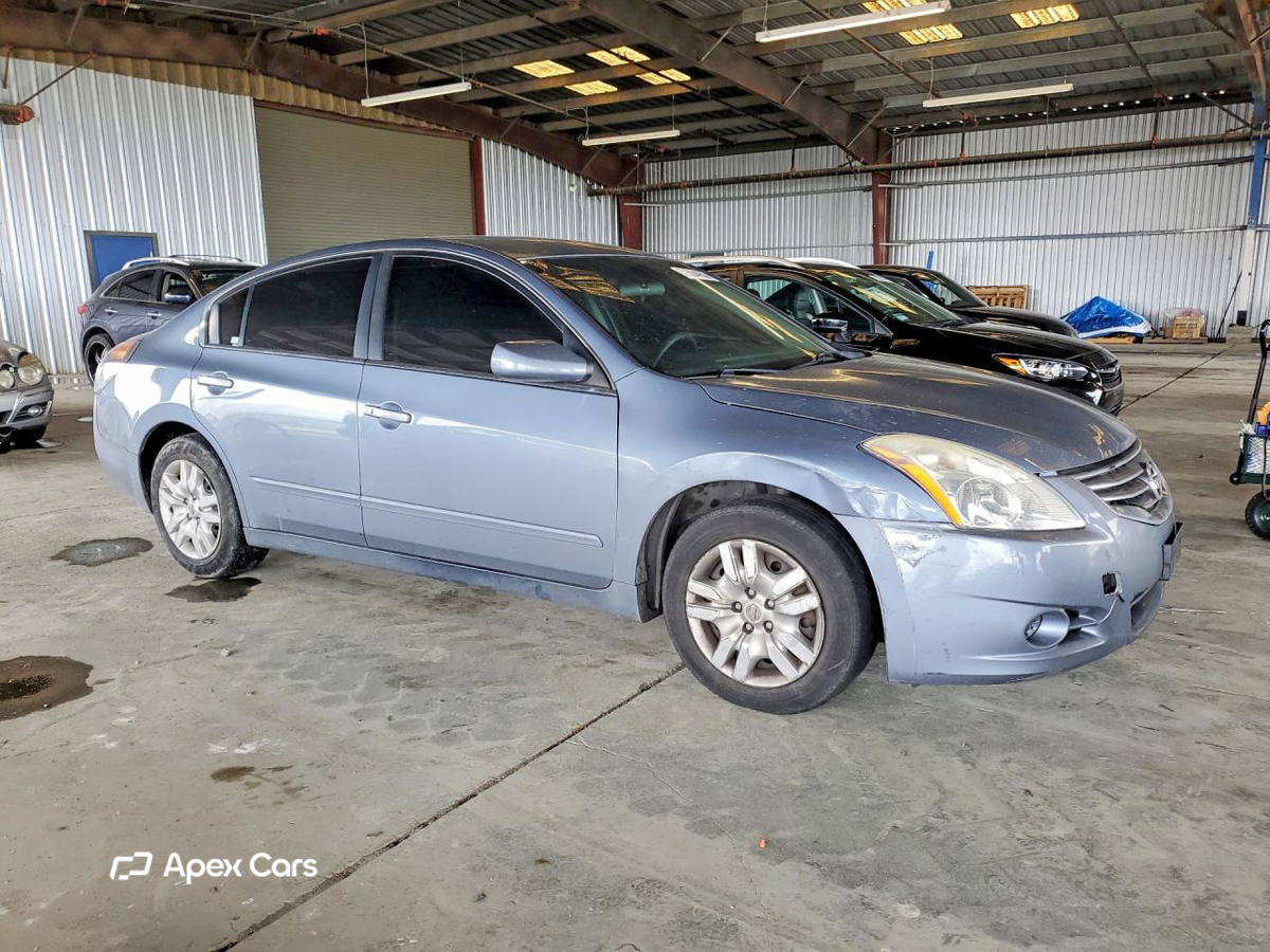 Nissan Altima 2012