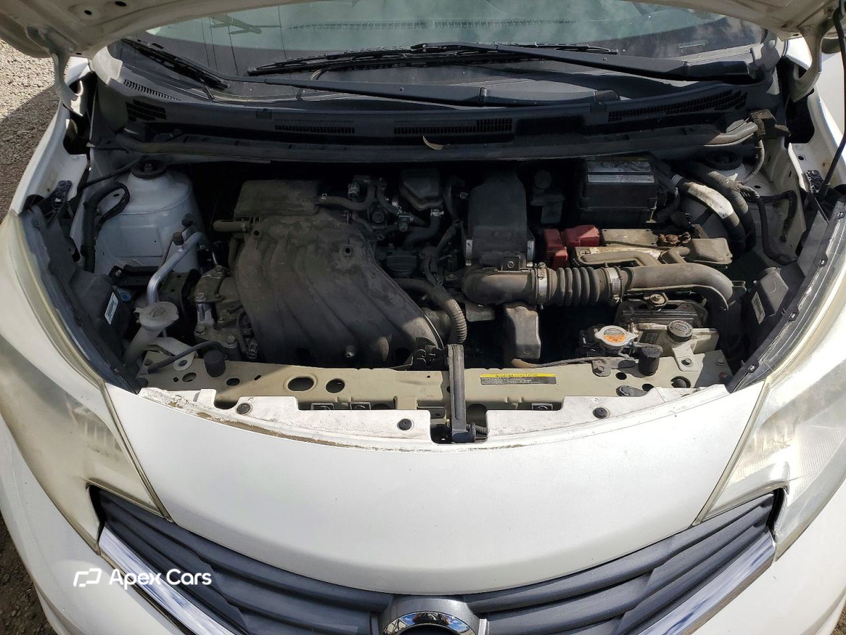 Nissan Versa 2015