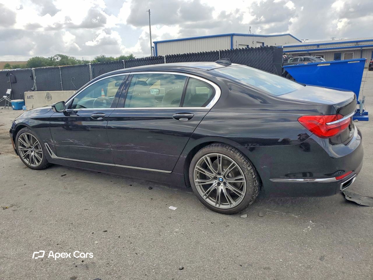BMW Series 7 2016