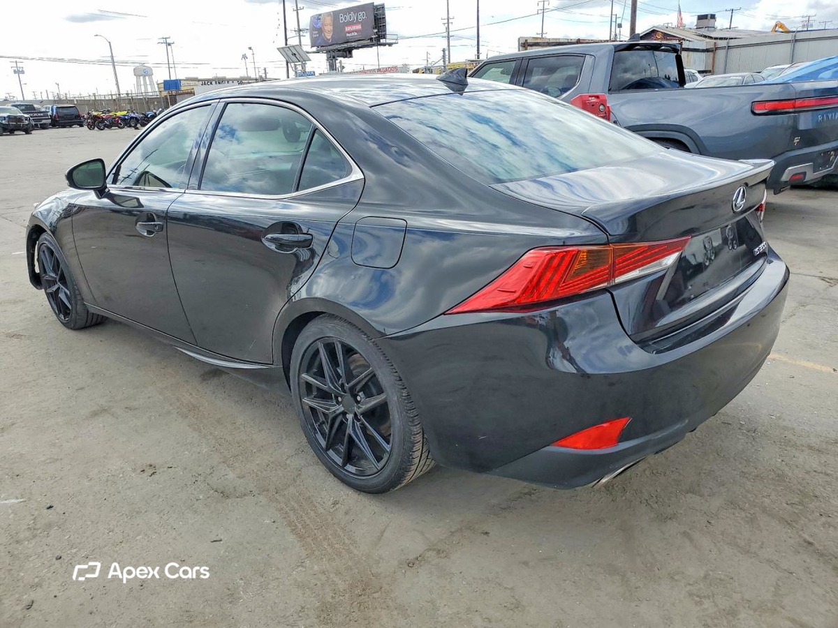 Lexus IS 2018