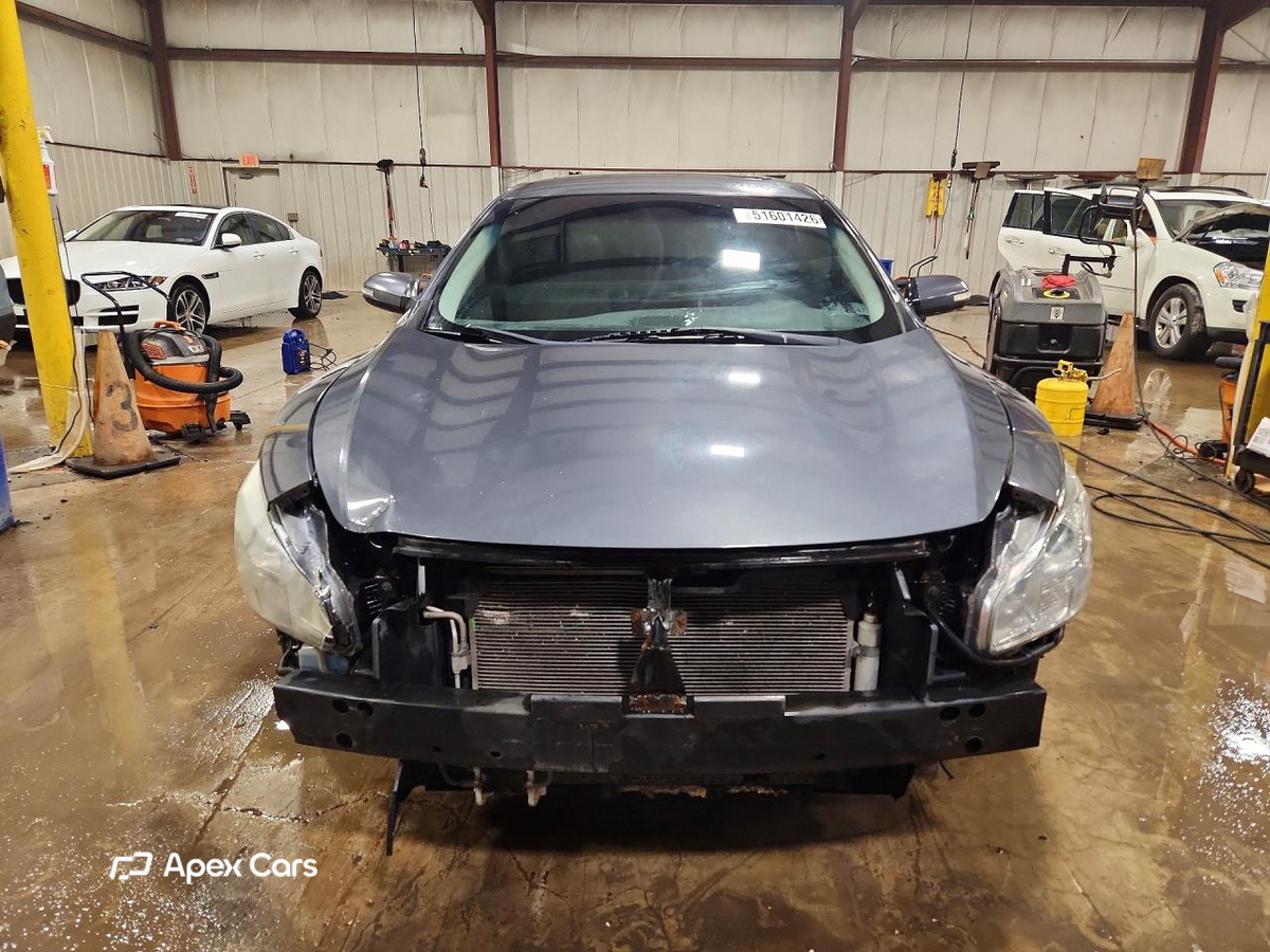 Nissan Maxima 2011