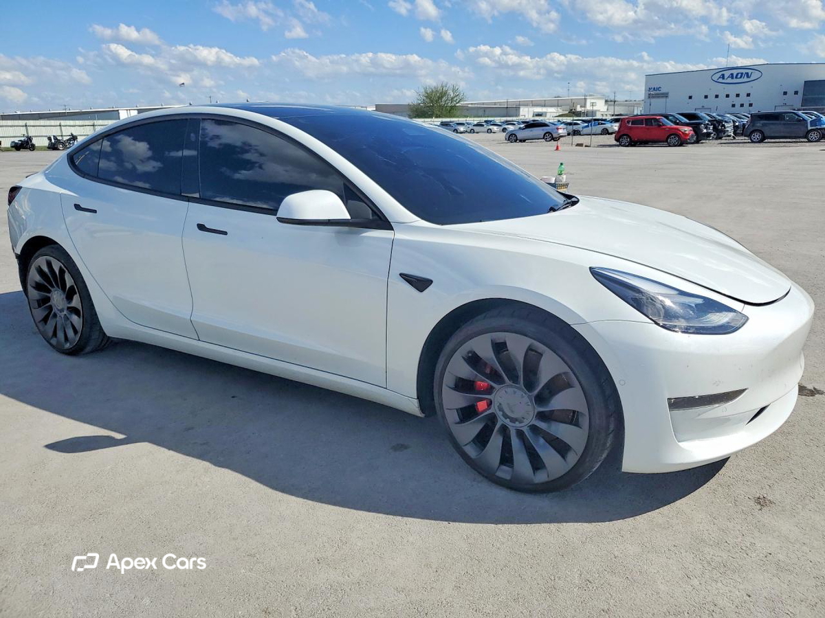 Tesla Model 3 2022