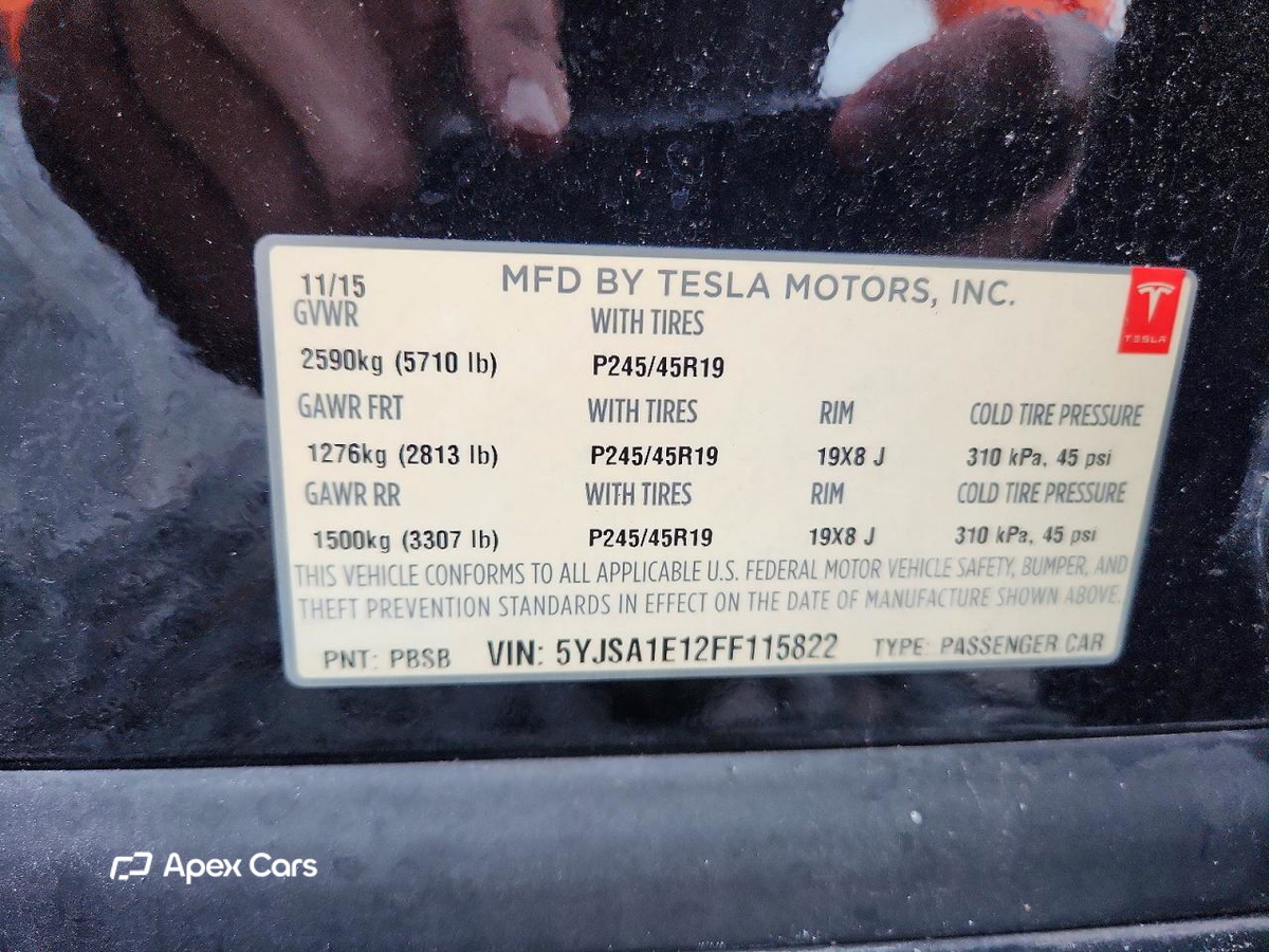 Tesla Model S 2015