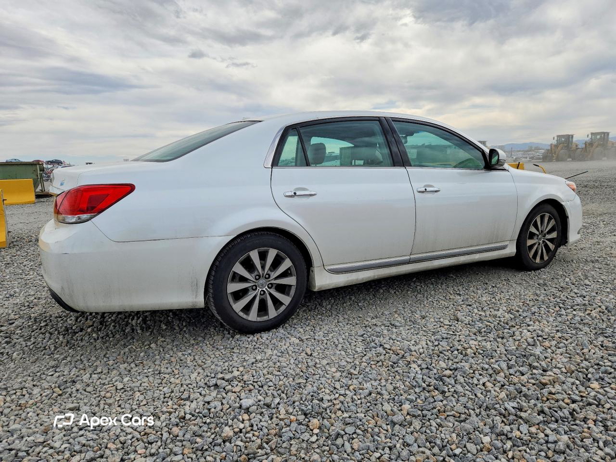 Toyota Avalon 2012