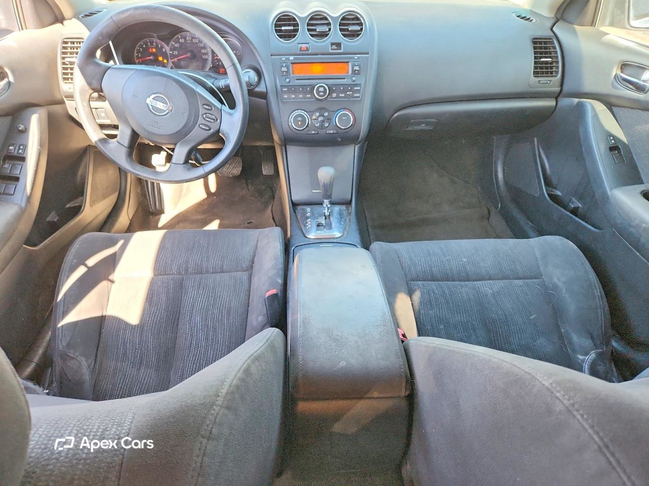 Nissan Altima 2010