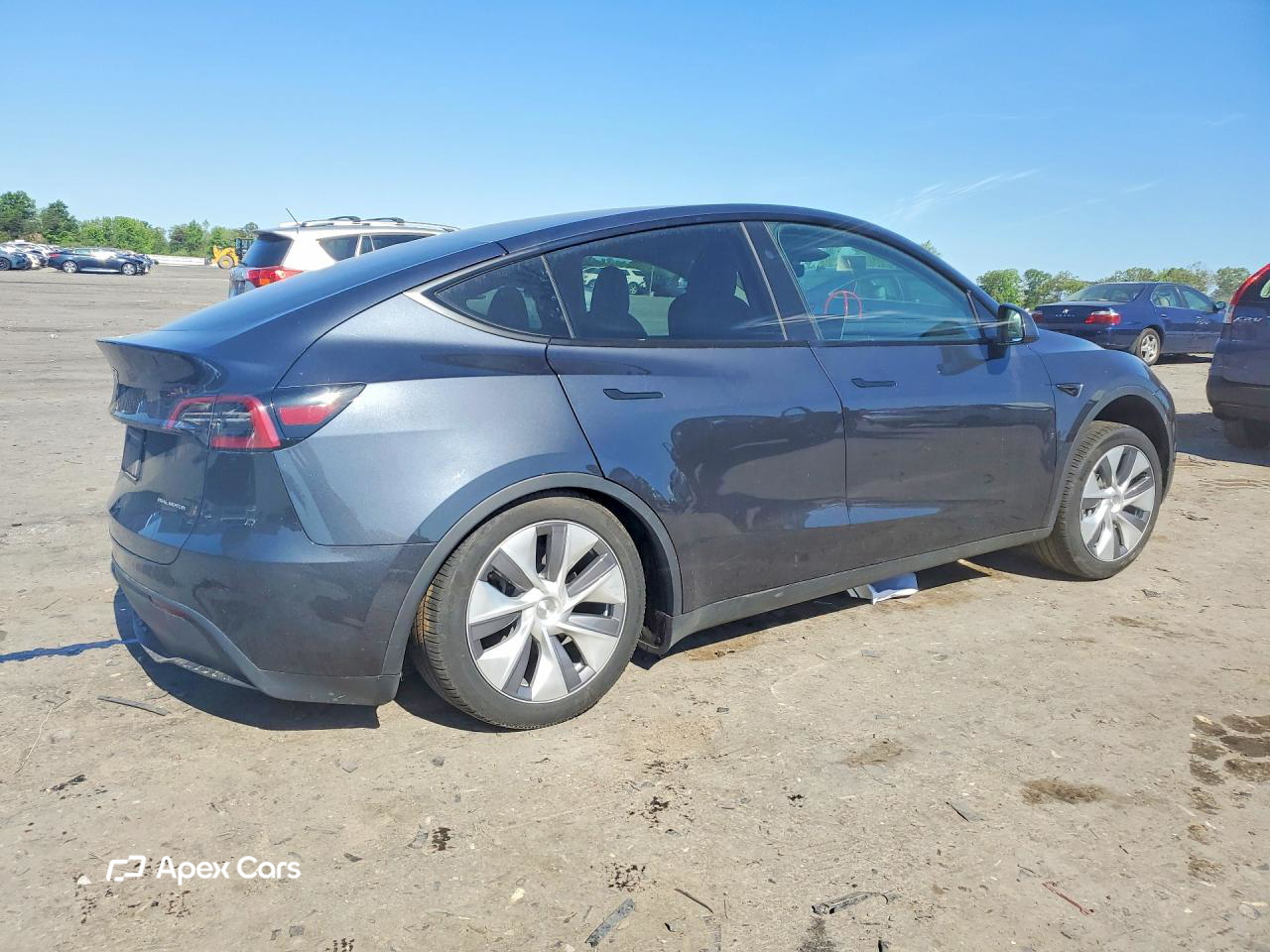 Tesla Model Y 2024