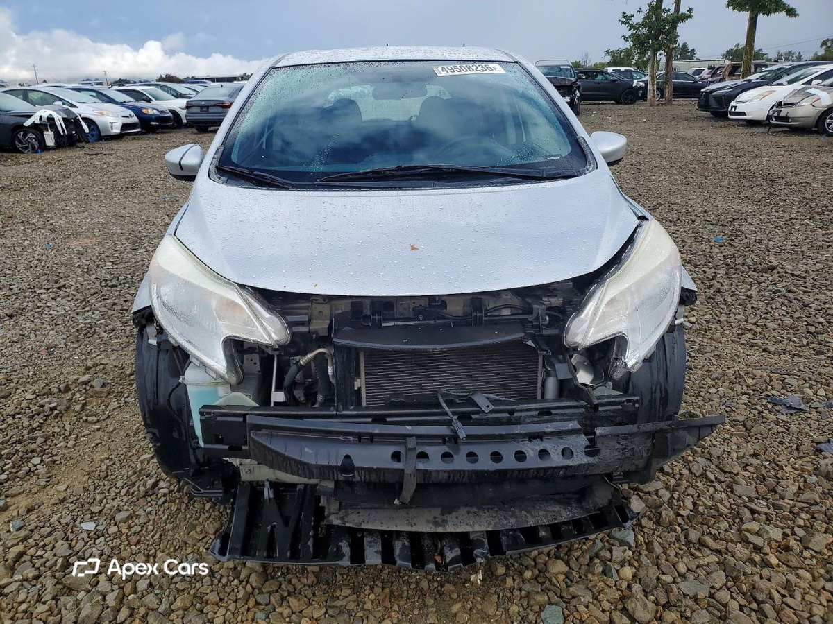 Nissan Versa 2015