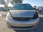Toyota Sienna 2010