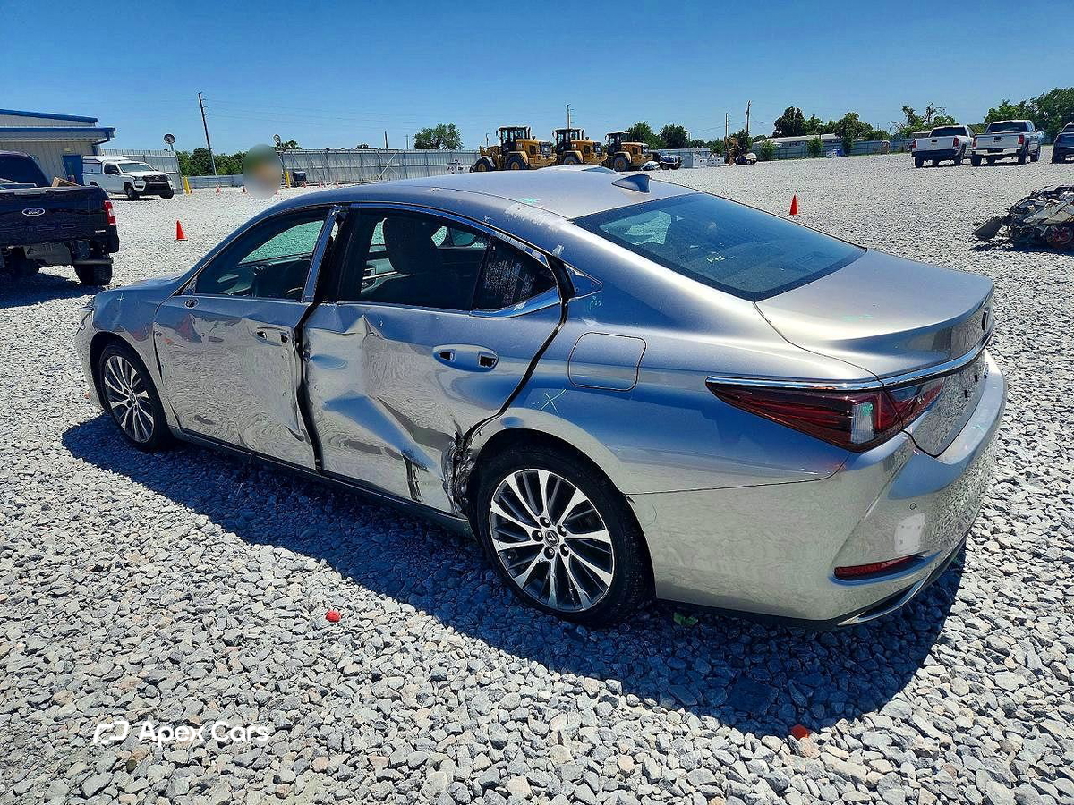 Lexus ES 2019
