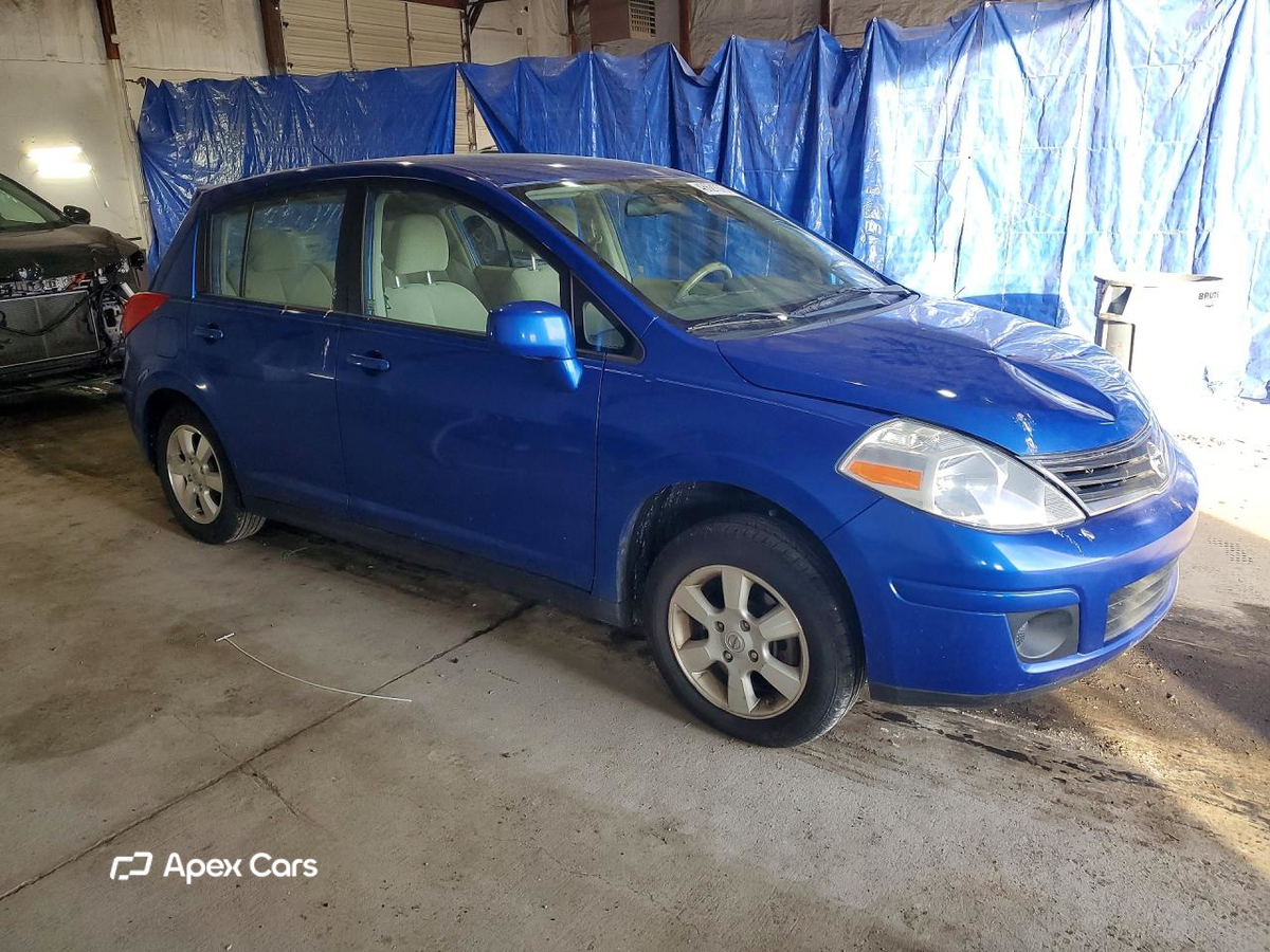 Nissan Versa 2012