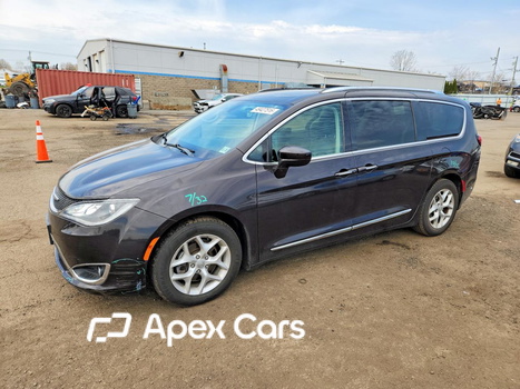 Chrysler Pacifica 2018 - Zdjęcie 1 z 14