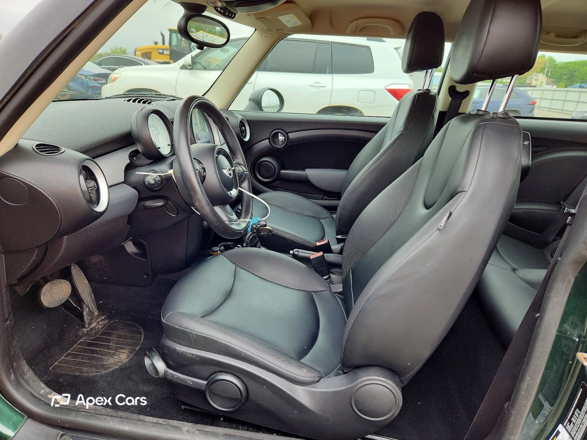MINI Cooper 2012