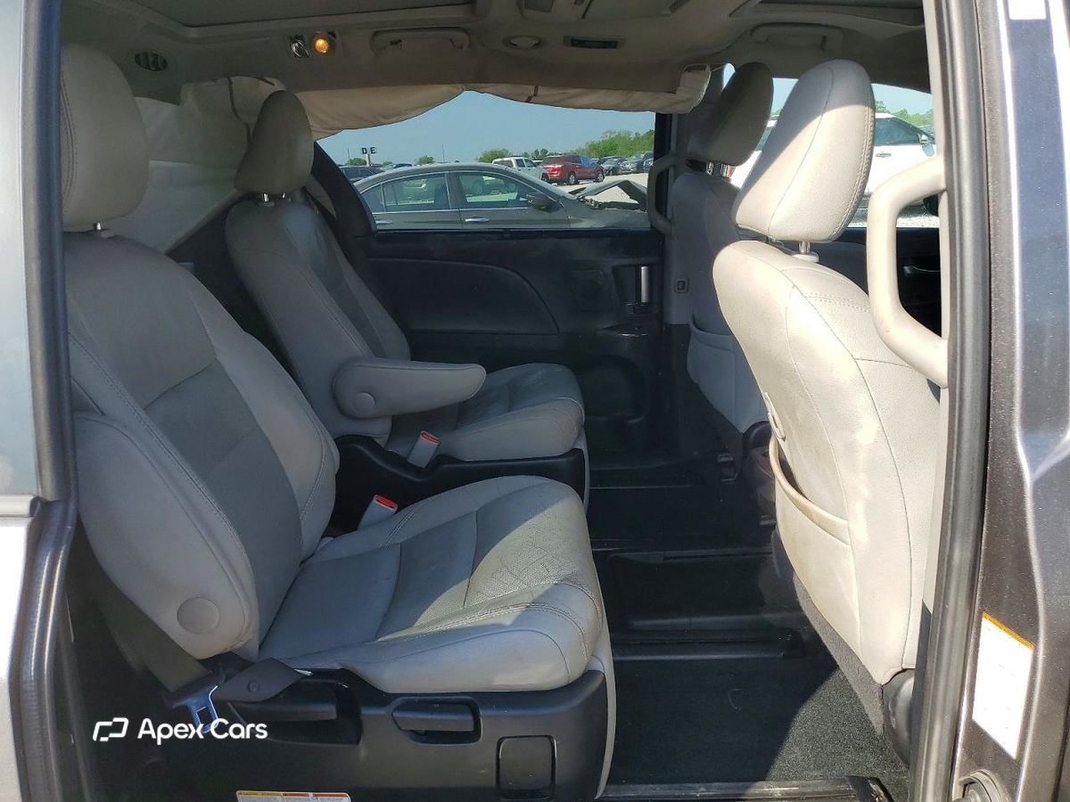 Toyota Sienna 2017