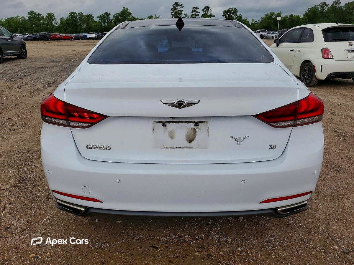 Hyundai Genesis 2015
