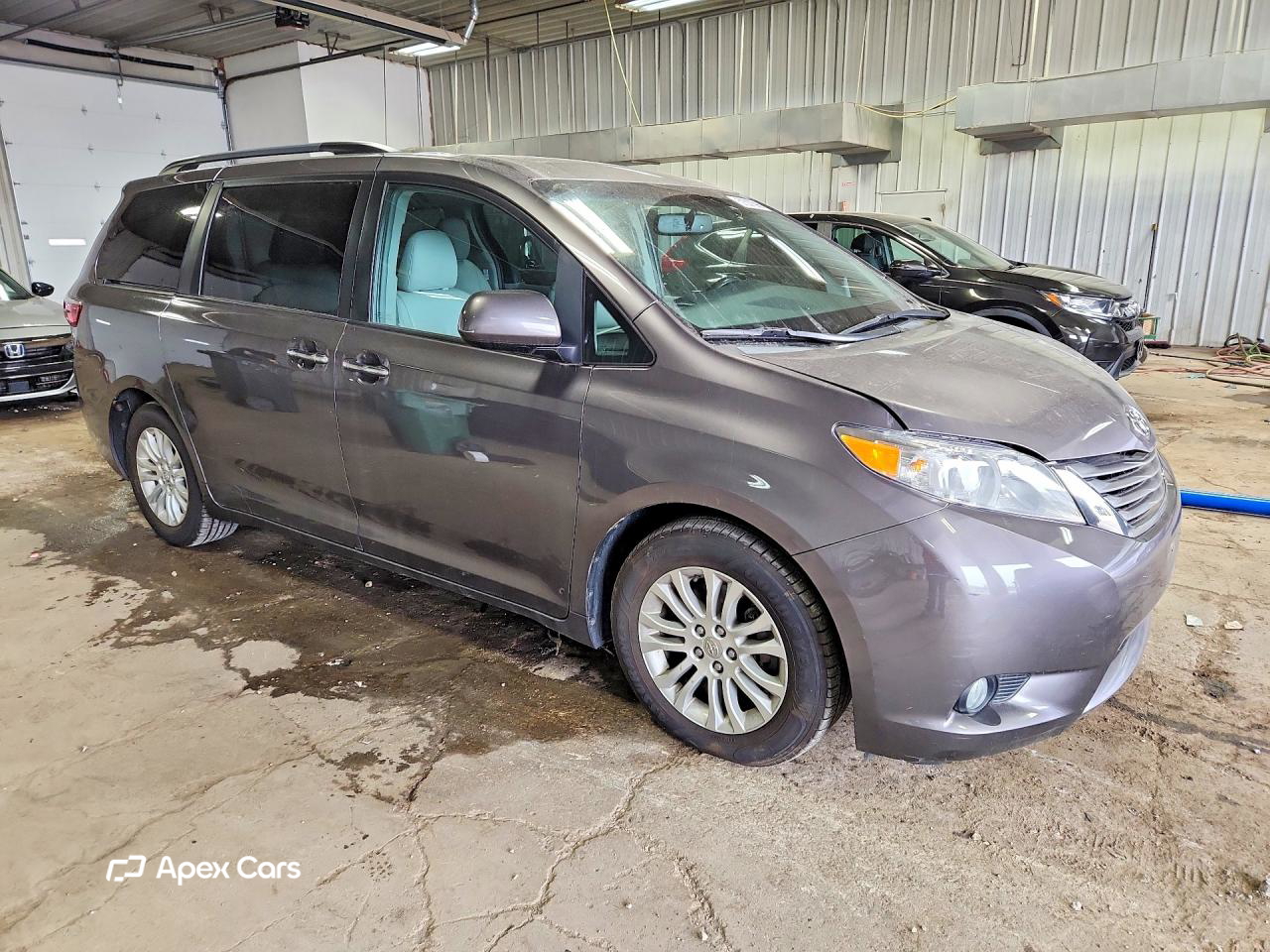 Toyota Sienna 2015