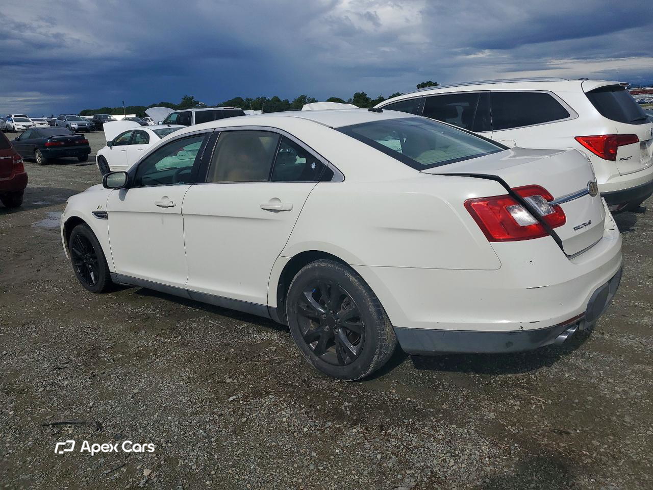 Ford Taurus 2011