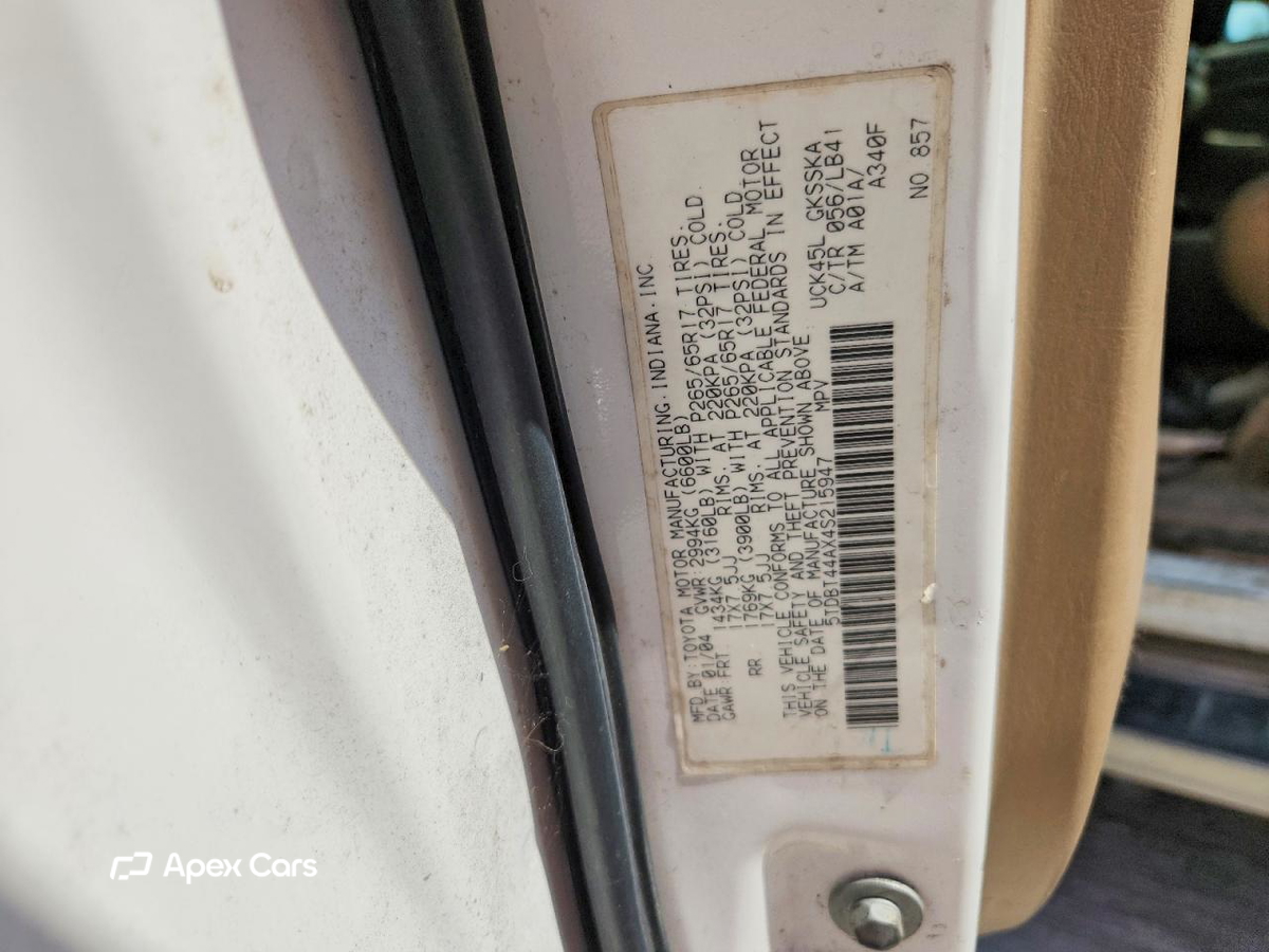 Toyota Sequoia 2004