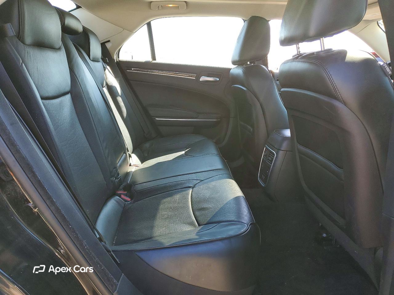 Chrysler 300 2016