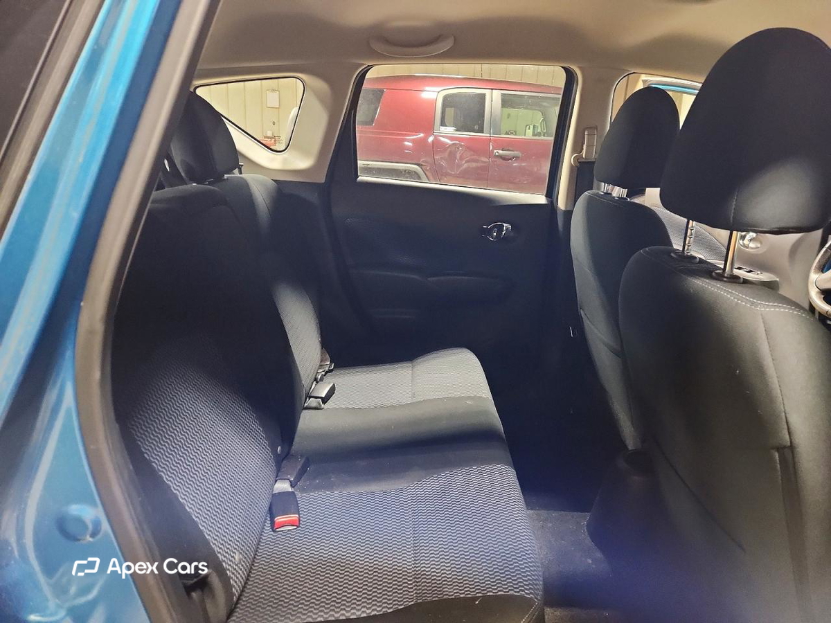 Nissan Versa 2015