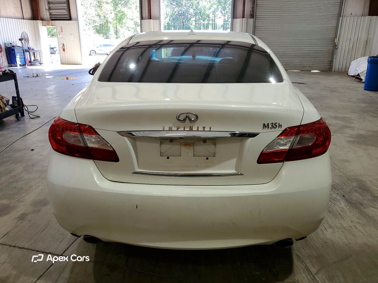 Infiniti M 2012