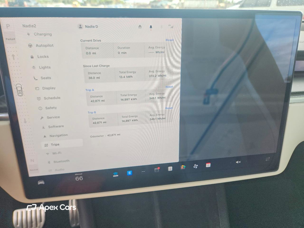 Tesla Model X 2022