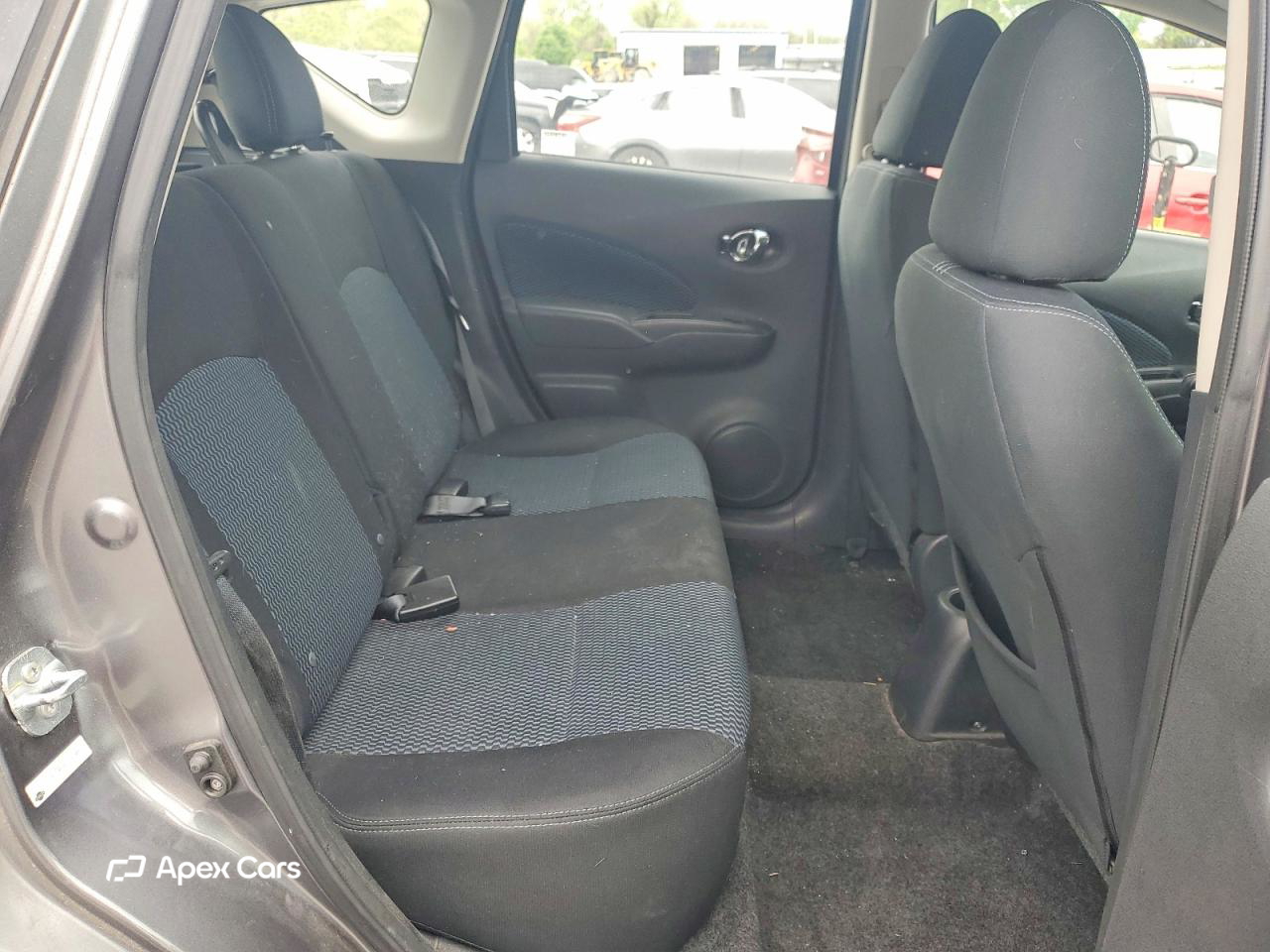 Nissan Versa 2016