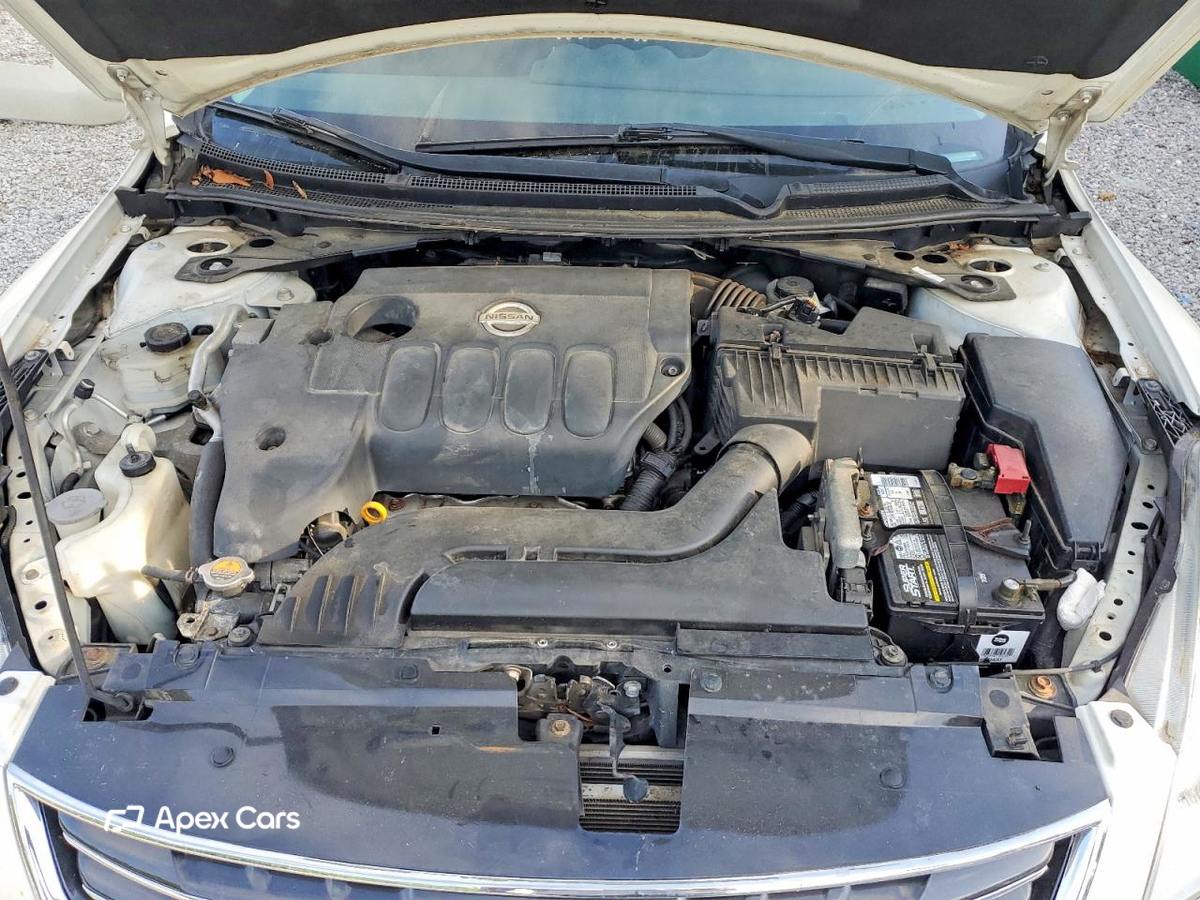 Nissan Altima 2011
