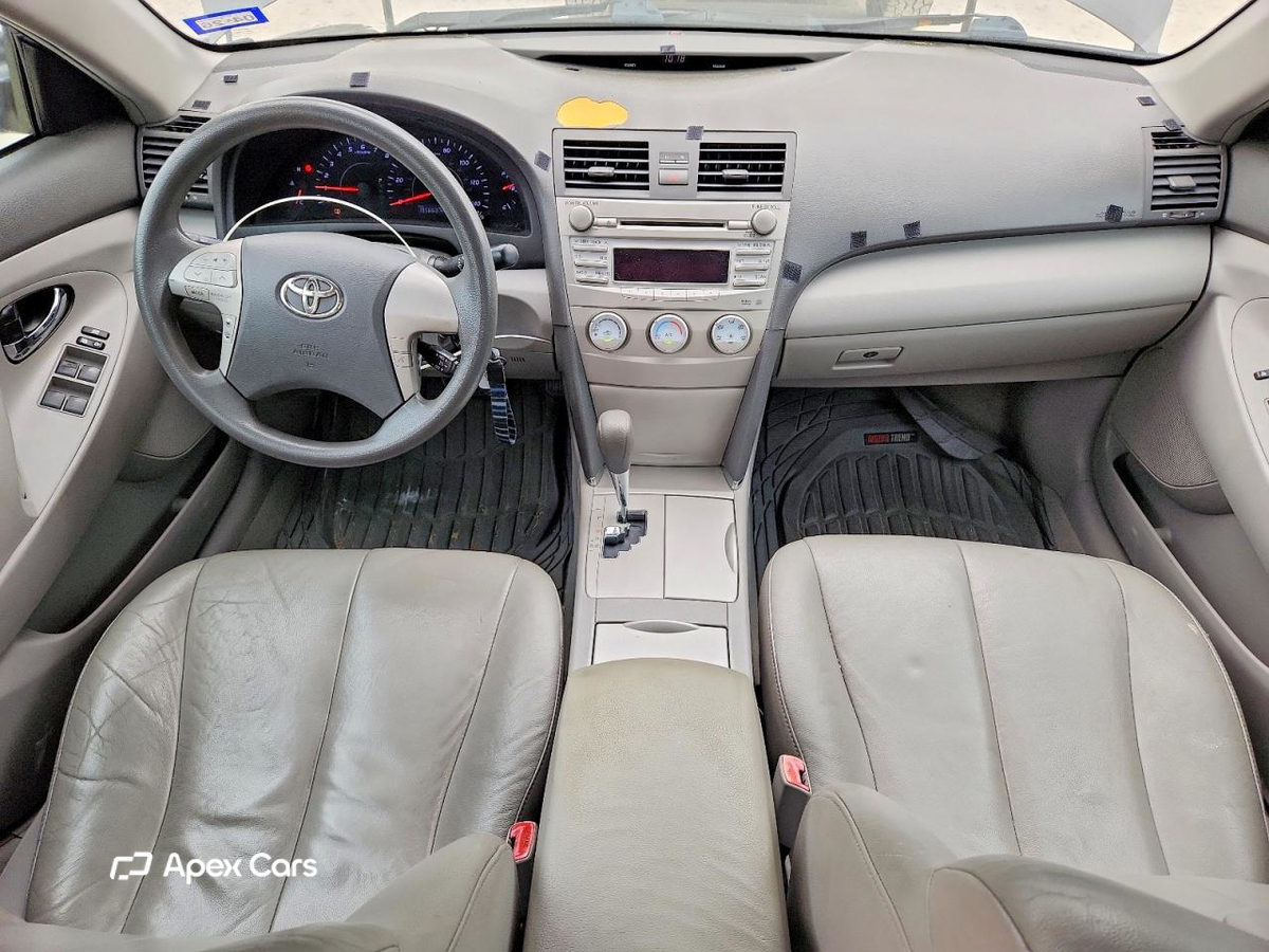Toyota Camry 2011