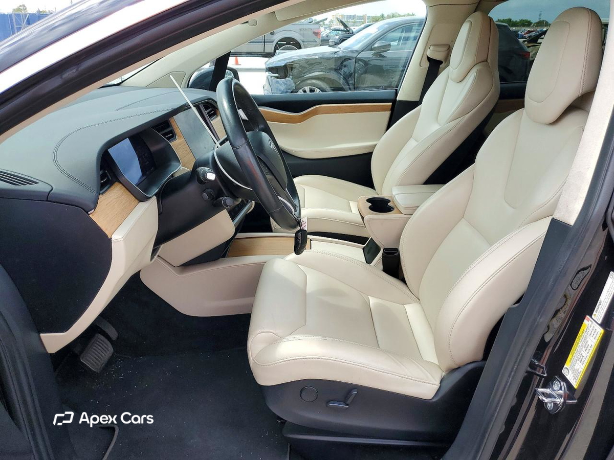 Tesla Model X 2018