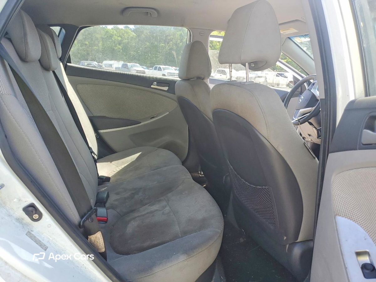 Hyundai Accent 2012