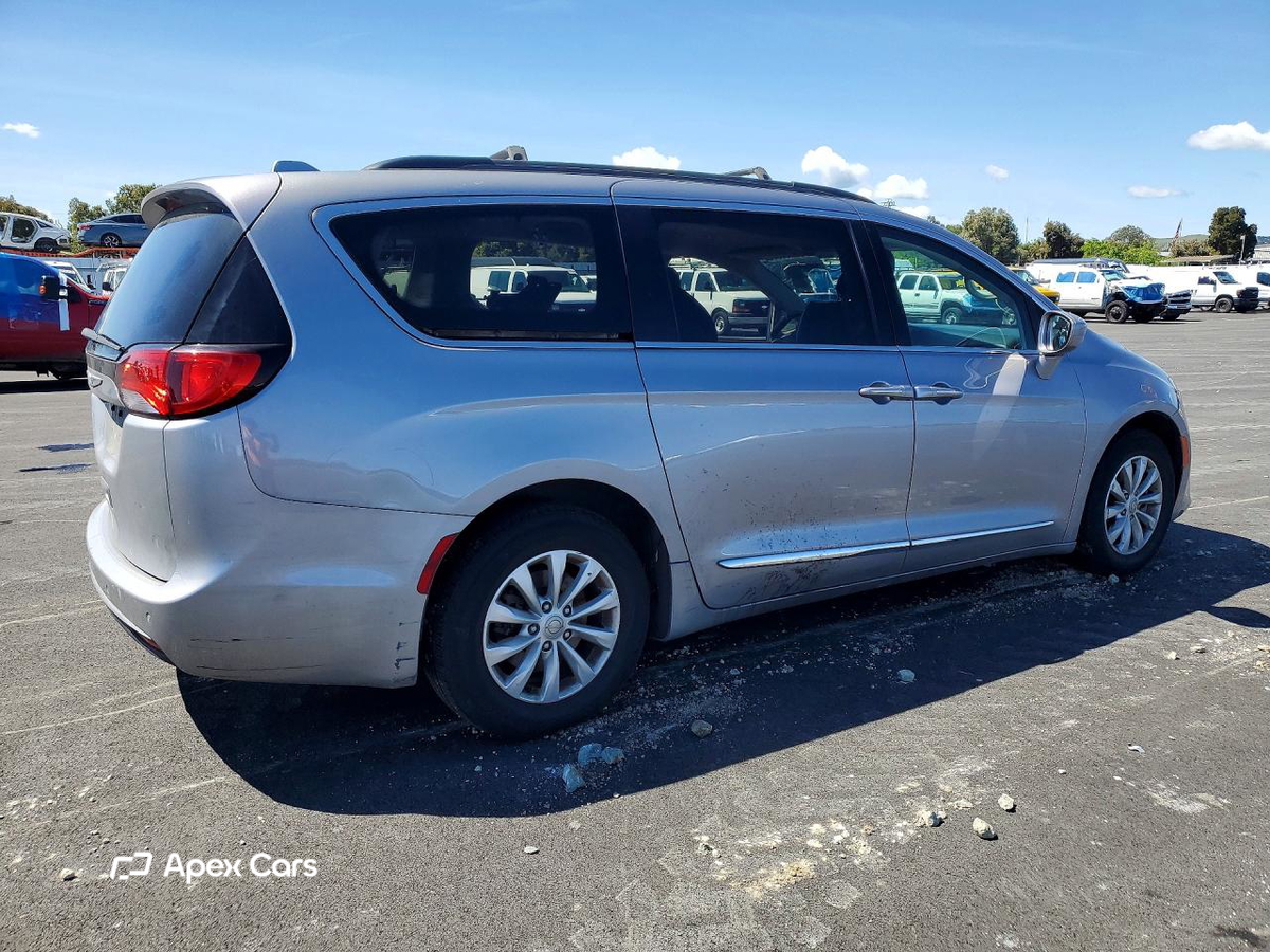 Chrysler Pacifica 2017