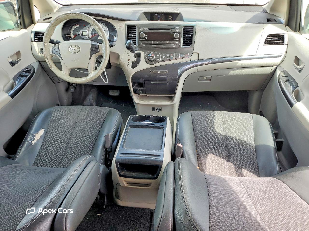 Toyota Sienna 2011