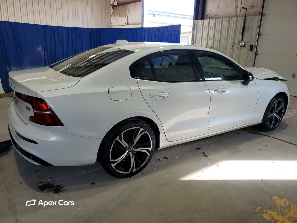 Volvo S60 2024