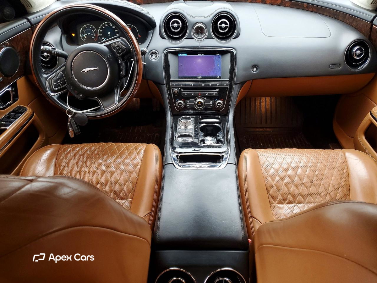 Jaguar XJ 2016