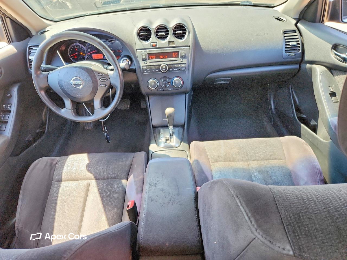 Nissan Altima 2012