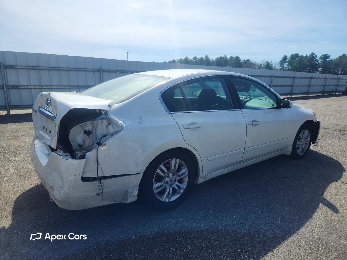 Nissan Altima 2011