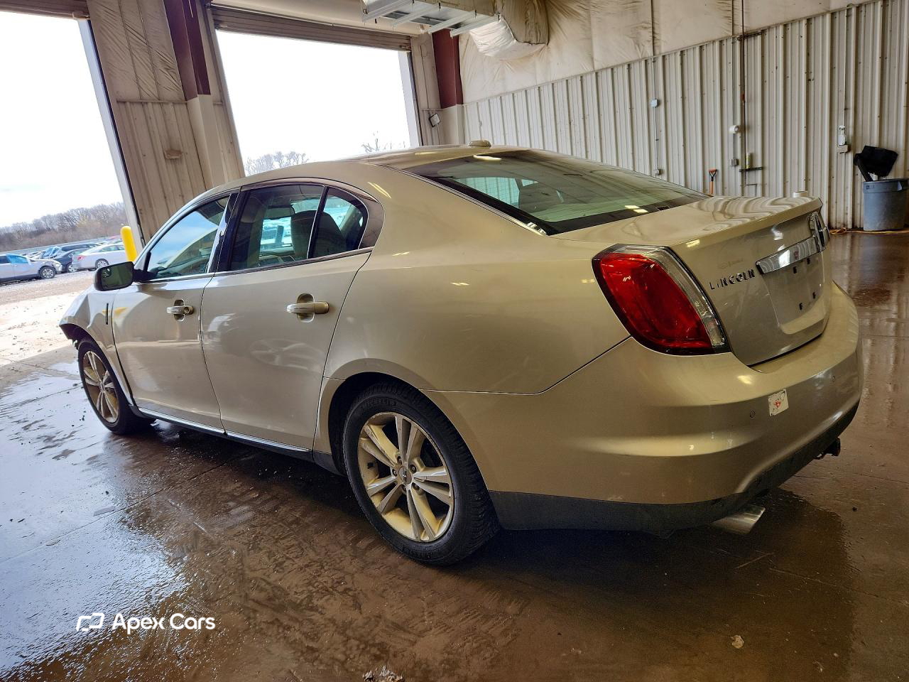 Lincoln MKS 2011