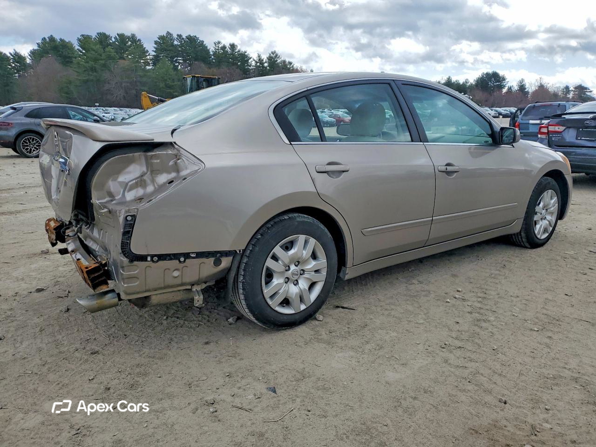 Nissan Altima 2012