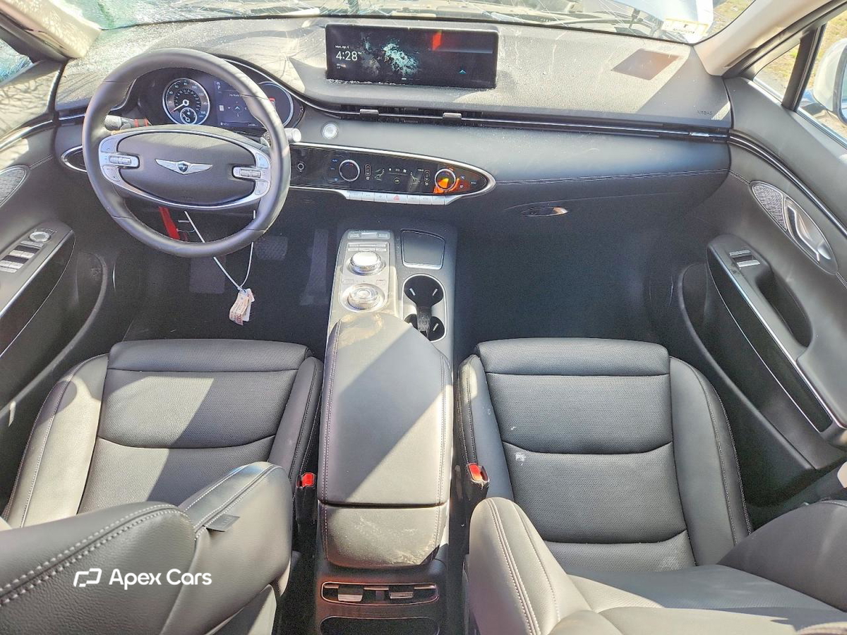 Genesis GV70 2025