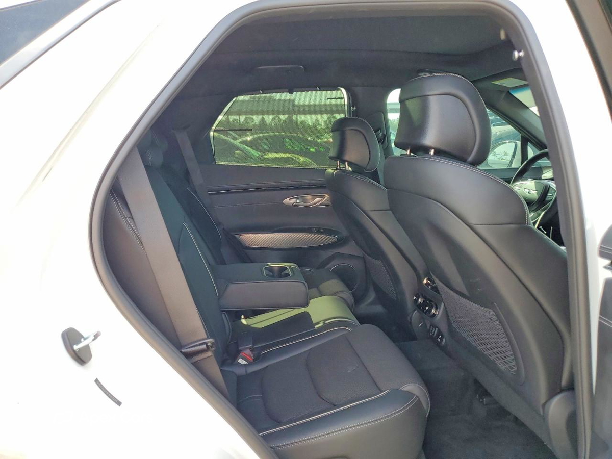 Genesis GV70 2025