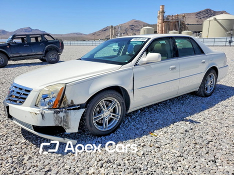 2010 Cadillac DTS - Image 1 of 5