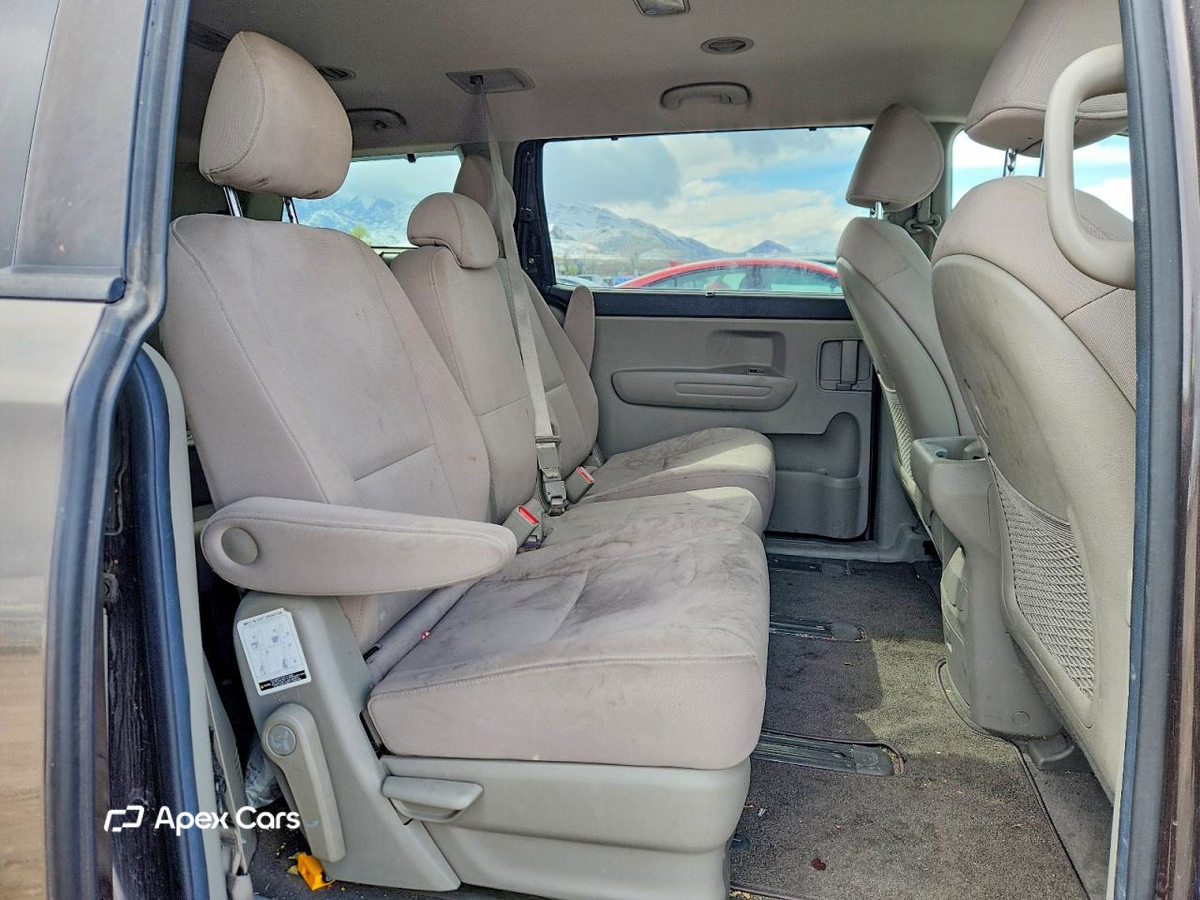 Kia Sedona 2015