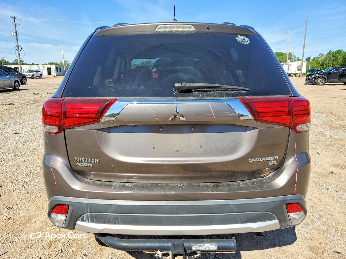 Mitsubishi Outlander 2016