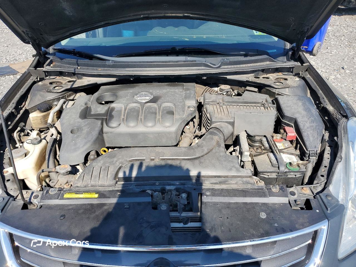 Nissan Altima 2011