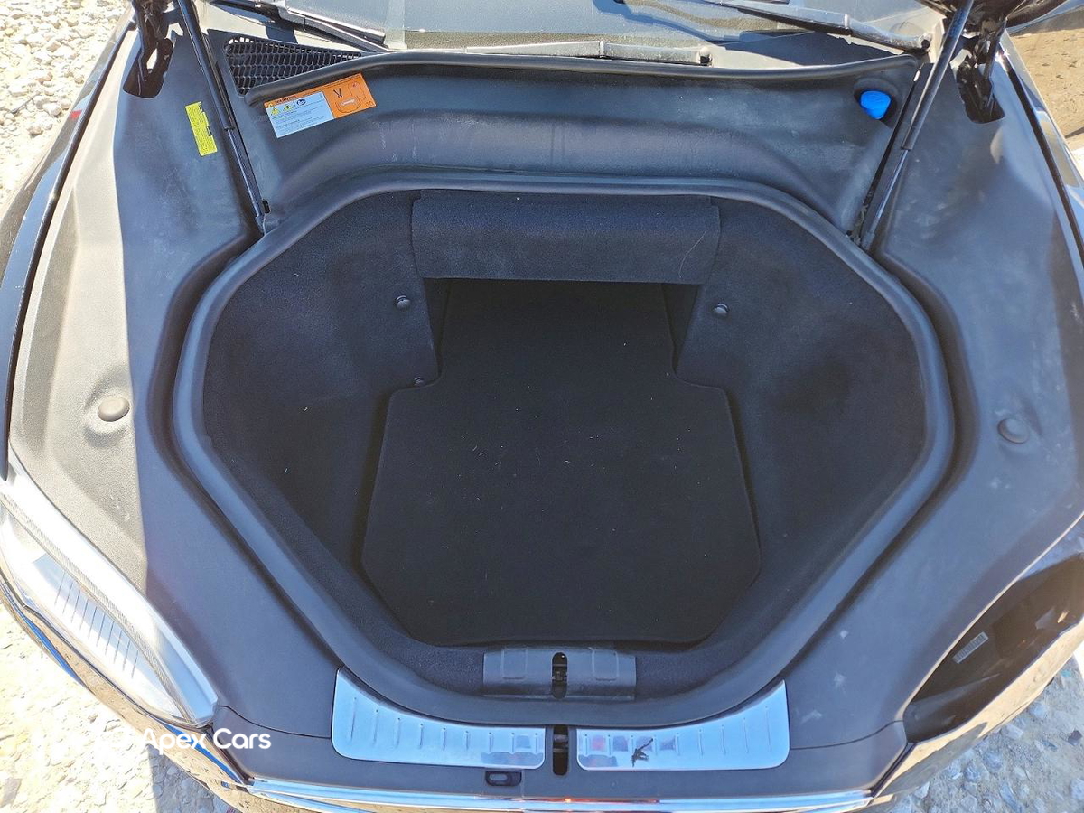 Tesla Model S 2013