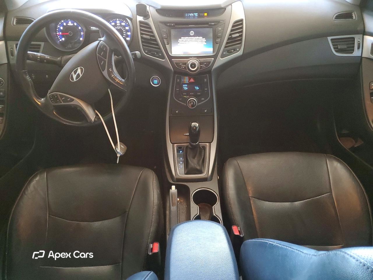Hyundai Elantra 2015