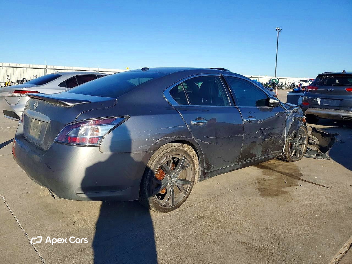 Nissan Maxima 2014