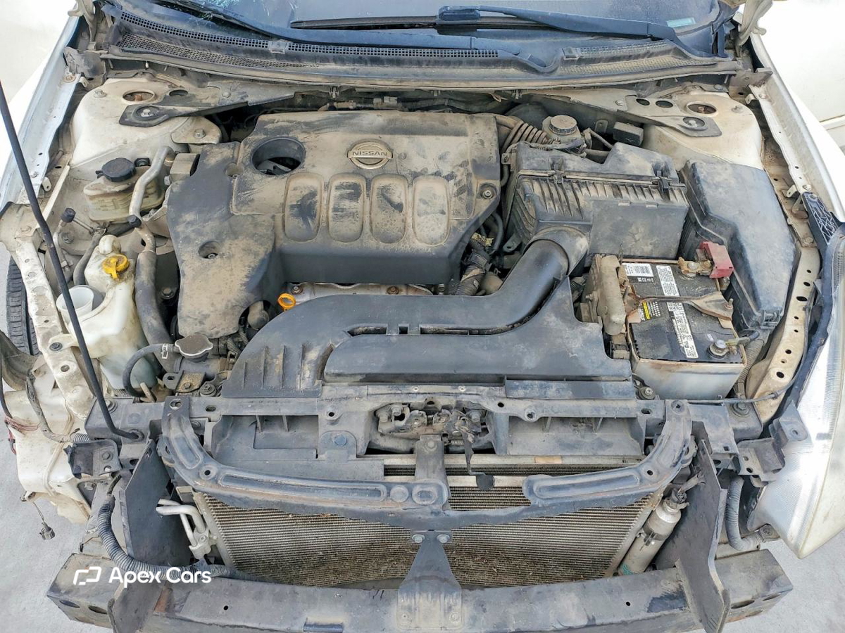 Nissan Altima 2012