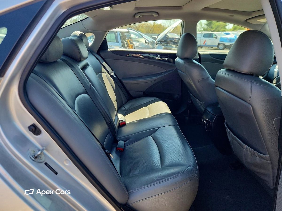 Hyundai Sonata 2013